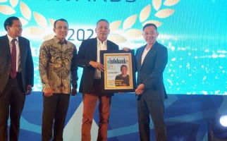 BPR Awards, Alex Chandra Dinobatkan The Most Inspirational Digital Leadership in Rural Bank 2022 - JPNN.com