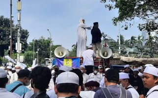 Massa GNPR Kembali Berdemo di Patung Kuda, Tolak Kenaikan Harga BBM - JPNN.com
