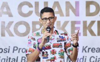 Bantu Tingkatkan Penjualan UMKM, Sandiaga Uno Beri Bantuan Sarana Prasarana - JPNN.com