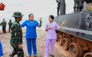 Istri Jenderal Andika Perkasa Kagum dengan Alutsista TNI AL - JPNN.com