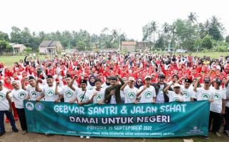 Ribuan Santri & Masyarakat di Kabupaten Lampung Selatan Dukung Ganjar jadi Presiden 2024 - JPNN.com