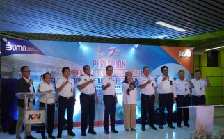 Gandeng Pertamina NRE, KAI Resmikan PLTS di Stasiun Gambir - JPNN.com