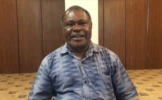 Barnabas: Lukas Enembe Tidak Boleh Mengorbankan Rakyat Papua - JPNN.com