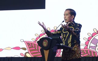 Jokowi Sentil Masyarakat dan Pejabat yang Pamer Pelesiran ke Luar Negeri di Saat Devisa Negara Menipis - JPNN.com