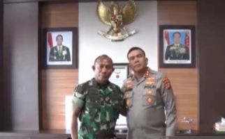 Anak Buah Hina TNI, Kapolda Papua Barat Sampaikan Permohonan Maaf - JPNN.com