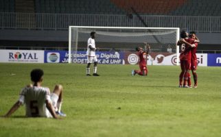 Timnas U-17 UEA Seusai Kalah dari Indonesia, Sang Pelatih Singgung Soal Kualitas Rumput Stadion - JPNN.com