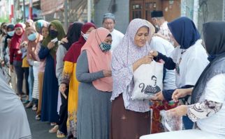 UKM Sahabat Sandi Gelar Bazar Sembako Murah di Jakarta - JPNN.com