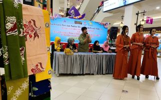 Batik Riau Dipamerkan di International Ipoh Fashion Week 2022 - JPNN.com