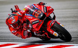 MotoGP Malaysia Penuh Drama, Pecco Pertama, Quartararo Ketiga, Ada Team Order? - JPNN.com