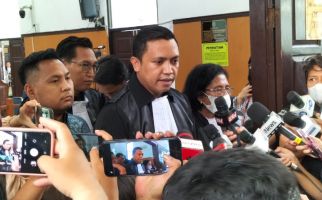 Hakim Cecar Briptu Daden soal Anak Keempat Ferdy Sambo, Ronny Talapessy Bilang Begini - JPNN.com