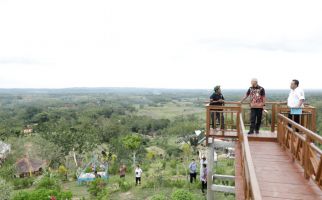 Tanam 1.000 Bibit Pohon di Lahan Gersang Blora, Ganjar: Ini Jadi Tempat Pariwisata yang Bagus - JPNN.com