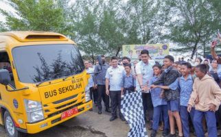 Menjawab Keluhan Warga, Bobby Nasution Menyediakan Bus Sekolah Gratis - JPNN.com