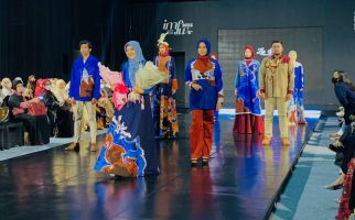 Desainer Lia Afif Bawa Batik Probolinggo Catwalk di IMFW - JPNN.com