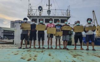 8 Awak Kapal yang Terdampar Berbulan-bulan di Taiwan Dipulangkan ke Indonesia - JPNN.com