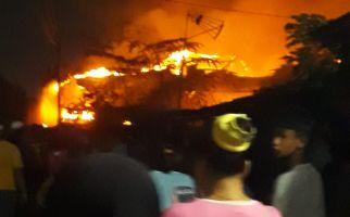 Kebakaran Terjadi di Kantor Disdik Riau, Kapolsek Sukajadi Beri Penjelasan - JPNN.com