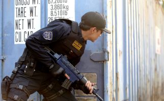 Gelar Operasi di 2 Daerah Ini, Petugas Bea Cukai Sita Banyak Barang Bukti - JPNN.com