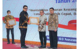 Pemko Medan Raih Opini WTP, Bobby Nasution Terima Penghargaan dari Sri Mulyani - JPNN.com
