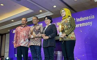 Direktur Keuangan Pertamina Sabet Penghargaan Indonesia WEPs 2022 - JPNN.com