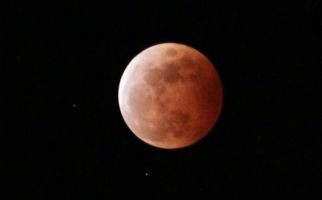 BRIN Sebut Melihat Gerhana Bulan Total Tidak Perlu Alat Khusus - JPNN.com