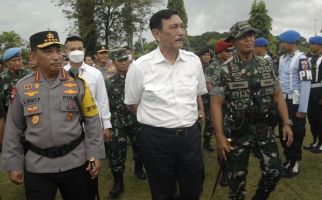 Luhut: Saya Minta Panglima TNI dan Kapolri tidak Membuat Kesalahan - JPNN.com