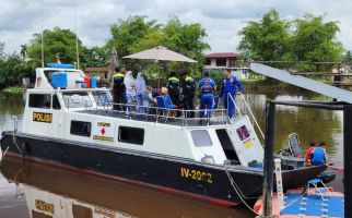 Kapal Patroli Polairud Polda Riau Jadi Puskesmas Keliling, Anto: Sangat Terbantu - JPNN.com