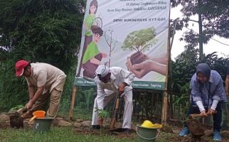 YAPELH Gencar Menanam Pohon Untuk Selamatkan Lingkungan - JPNN.com