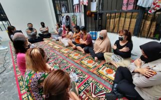 Biro SDM Polda Riau Berikan Pendampingan Psikososial Kepada Tahanan Wanita - JPNN.com