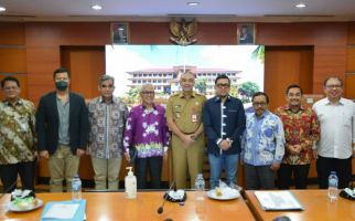 Bupati Tangerang Minta Penghapusan Honorer Ditunda, Komisi II DPR Bergerak  - JPNN.com