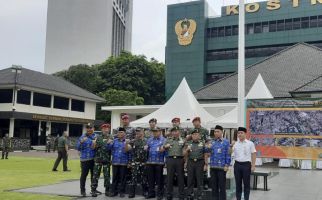 Gandeng Kopassus hingga Brimob, Pemprov DKI Kerja Bakti Sungai Ciliwung - JPNN.com