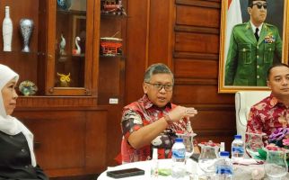 Hasto Sebut PDIP Memantau Kinerja Khofifah di Jatim - JPNN.com