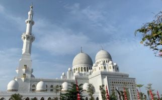 Masjid Sheikh Zayed Solo Siap Tampung 15 Ribu Jemaah Salat IdulFitri 1445 H - JPNN.com