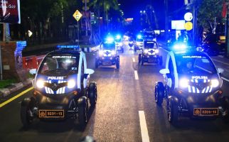Aksi Polwan-Kowad Berpatroli Pakai Mobil Listrik Amankan KTT G20 di Bali, Lihat - JPNN.com