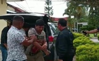 Polisi Tangkap 4 dari 6 Tahanan yang Kabur, Dua Orang Kakinya Bolong Diterjang Peluru - JPNN.com