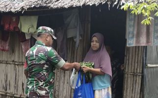 Prajurit TNI Masuk Dapur di Aceh Barat, Ini Program KSAD Jenderal Dudung - JPNN.com