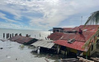 Cuaca Ekstrem, Satu Unit Rumah di Tanjungpinang Roboh - JPNN.com