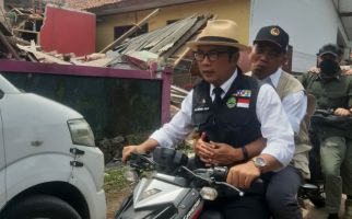 Menko Muhadjir Naik Motor dengan Kang Emil ke Lokasi Gempa Cianjur, Bantuan Mengalir  - JPNN.com