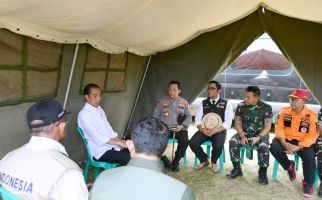 Mendadak, Jokowi Kumpulkan Sejumlah Jenderal dalam Tenda, Apa Perintahnya? - JPNN.com
