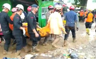 Gempa Cianjur: Tim SAR Temukan Jenazah Ibu dan Anak - JPNN.com