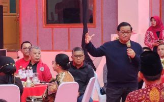 Jaga Kekompakan PDIP di Jatim, Hasto dan Pramono Makan Malam Bersama Kepala Daerah dan DPRD - JPNN.com