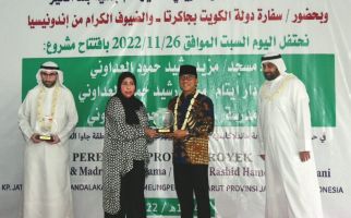 Meresmikan Pesantren Peradaban Al Amin di Garut, Yandri: Bukti Kuatnya Hubungan Indonesia - Kuwait - JPNN.com