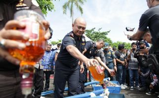 Bea Cukai Musnahkan Barang Kena Cukai Ilegal di Sulawesi, Sebegini Nominalnya - JPNN.com