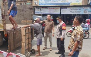 Polresta Cirebon Menemukan Bunker di Sebuah Warung, Isinya Ternyata - JPNN.com