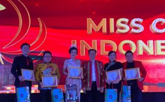 Selamat! Kimberlyn Raih Gelar Miss Chinese Indonesia 2022 - JPNN.com