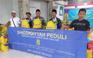 Pesantren Thariqod Shidiqiyah Kirim Ribuan Paket Bantuan untuk Korban Gempa Cianjur - JPNN.com