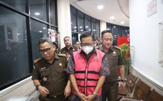 Kejagung Tahan Direktur Operasi II Waskita Karya - JPNN.com