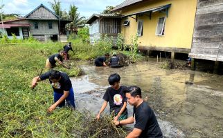 Ganjar Milenial Center Sumsel Gelar Aksi Bersih-Bersih di Ogan Ilir - JPNN.com