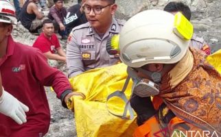 Korban Ke-10 Ledakan Tambang Sawahlunto Dievakuasi Tim SAR Gabungan - JPNN.com