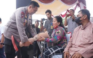 Beri Bantuan Kepada Masyarakat Rohil, Irjen Iqbal: Inilah Konsep Polri Presisi - JPNN.com