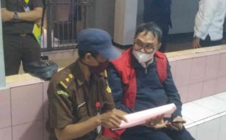 Kejari Tahan Mantan Kepala Dinas PUPR Cirebon - JPNN.com