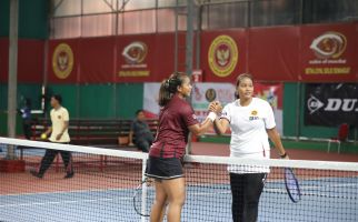 Atlet Kembar PORBIN Kembali Juarai Nomor Tunggal Putri Turnamen Tenis Nasional - JPNN.com